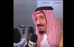 شاهد.. الملك سلمان يحرج مذيع العربية! لماذا؟