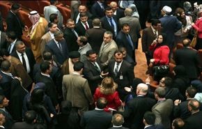 فيديو؛ فوضى واحتجاجات داخل برلمان العراق؛ والسبب؟