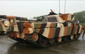 الجيش يزيح الستار عن دبابات 