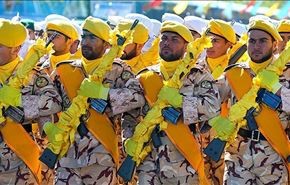 احتفالات بشتى انحاء ايران لمناسبة اليوم الوطني للجيش