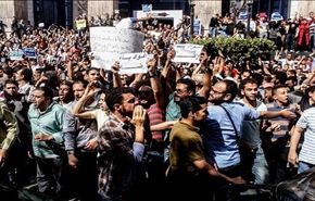 الخيانة والارهاب تهمة من يتظاهر احتجاجاً على بيع الجزر المصرية!