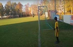 بالفيديو..هكذا يخطف طفل سوري الاضواء في المانيا..