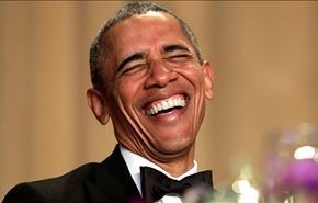 فيديو.. أوباما يسخر من نفسه ومرشحي الرئاسة والصحفيين!