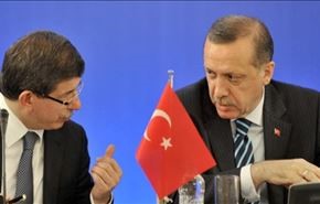 احتدام الصراع بين أردوغان وأوغلو والاخير يستعد للاستقالة
