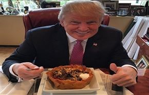 ترامب متراجعا: أنا أحب اللاتينيين.. وكلينتون تتهكم