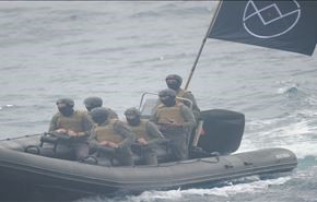 نزدیک شدن "قایق داعش" به ستارگان جشنوارۀ کن فرانسه !+ فیلم