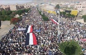 مسيرة حاشدة في صنعاء رفضاً للحصار الأميركي السعودي + فيديو