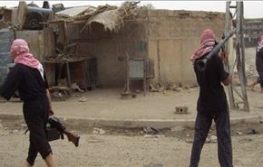 بالفيديو: الارهابيون يفرّون من الفلوجة بعد خلعهم لملابس القتال