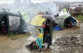 اطفال المهاجرين لأوروبا يواجهون الضرب والموت!