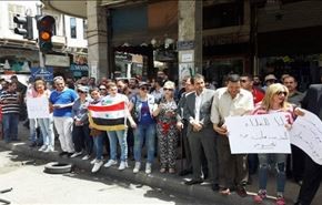 تحصن اهالی دمشق در اعتراض به گرانی سوخت+فیلم
