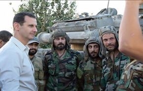بالصور/ شاهد الرئيس الاسد يتناول الافطار مع الجيش السوري