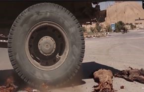 داعش مومیایی‌های سوریه‌ را با کامیون خرد کرد+ویدئو