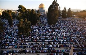 أداء صلاة العيد بالأقصى رغم إجراءات الاحتلال