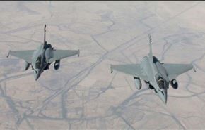 فرنسا تعلن قصف مقاتلاتها مواقع لتنظيم 