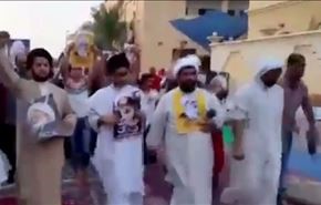 البحرين تشتعل... المشاهد الأولى لاحتشاد آلاف البحرينيين أمام منزل الشيخ قاسم