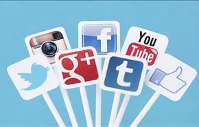ما هو حكم الاستفادة من مواقع التواصل الاجتماعي؟