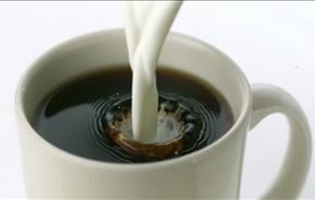 هل تشربون الشاي بعد إضافة الحليب إليه؟! .. إليكم هذه المفاجأة