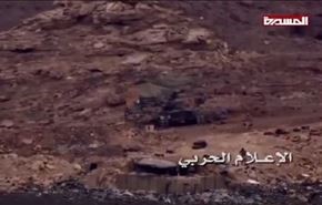 فيديو: القوات اليمنية تدك موقع المخروق العسكري في السعودية