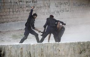 بسبب نظره الى شرطي، معتقل بحريني يتعرض للتعذيب!