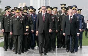 ثمار الانقلاب الفاشل .. أردوغان قائدا للجيش والقوات المسلحة!