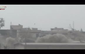 حلب.. شاهد كيف طار بالهواء ارهابي اثر استهدافه من قبل الجيش؟