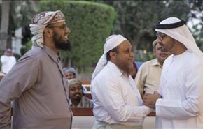 شاهد.. صور تجمع بين انتحاري عدن ورجل الإمارات في اليمن!