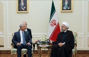 روحاني: التمسك بالحل السياسي هو الخيار الصائب للازمة السورية