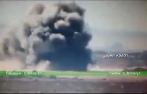 بالفيديو.. لحظة تدمير الجيش السوري صهريج نفط تابعا لـ