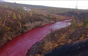 رودخانه ای به رنگ خون در سیبری!