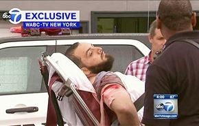 تهمة محاولة قتل شرطيين لموقوف بشبهة التورط بتفجيري نيويورك ونيوجيرسي +فيديو