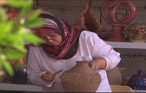 الفنانة سمية البغدادي .. عشقها للطين افرز اشكالا غير مسبوقة