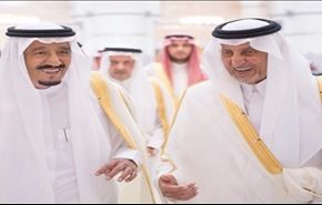 الملك السعودي يأمر الأمير خالد الفيصل بالعودة لقرض الشعر!