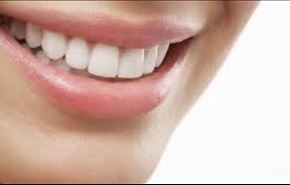 5 عادات تتسبب في تدمير الأسنان