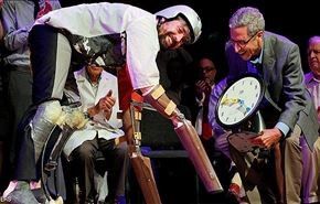 الرجل الماعز..أبرز الفائزين بجائزة نوبل للحماقة العلمية!!+صور
