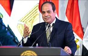الرئيس المصري يعد بمراجعة قانون التظاهر