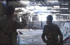 فيديو: هجوم غريب للارهابيين على محاور حلب.. كيف صده الجيش؟