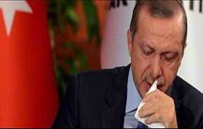 شاهد أردوغان يحبس دموعه تأثرًا بـ