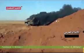 بالفيديو؛ لحظة مقتل أحد ارهابيي النصرة عند الكتيبة المهجورة بريف درعا