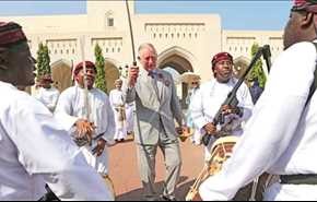 رقص شمشیر پرنس چارلز در عمان! +ویدیو