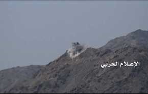 بالفيديو/ هجوم يمني كاسح يكسر الدفاعات السعودية.. ماذا دمروا وغنموا؟