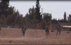 بالفيديو: هكذا يقتحم الجيش السوري تحصينات 
