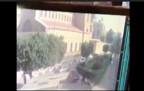 أول فيديو من كاميرات المراقبة للحظة انفجار كاتدرائية الأقباط في القاهرة