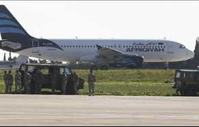 بالفيديو: خاطفا طائرة ليبية يطلبان  اللجوء السياسي في مالطا
