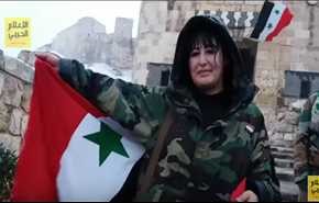 شاهد .. فتاة تدافع عن قلعة حلب ضد المسلحين ولم تغادرها منذ 6 اشهر