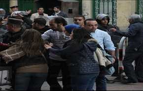 فيديو وصور/ سحل المتظاهرين المصريين  المعارضين لاتفاقية تيران وصنافير
