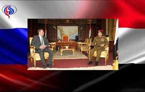 وزير الدفاع اليمني يبحث مع القائم بالأعمال الروسي جوانب التعاون الثنائي