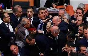 ناپدید شدن میکروفن گران قیمت پارلمان ترکیه