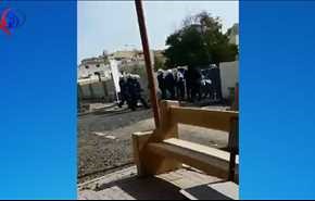 بالفيديو.. شعارات يسقط حمد في مقبرة الماحوز