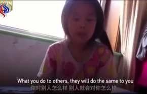 بالفيديو.. طفلة عمرها 6 سنوات تعلم شقيقها الأصغر درسا في الحياة