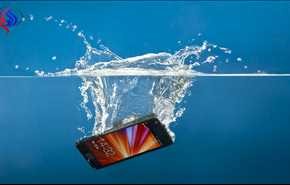 هر موبایل ۶۰۰‌ هزار لیتر آب را غیرقابل آشامیدن می‌کند